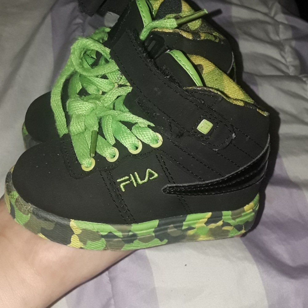 Toddler filas us size 5
